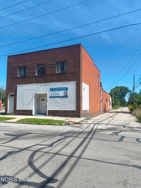 Photo of 720 Junction Avenue, Toledo, OH 43607 (MLS # 10013418)