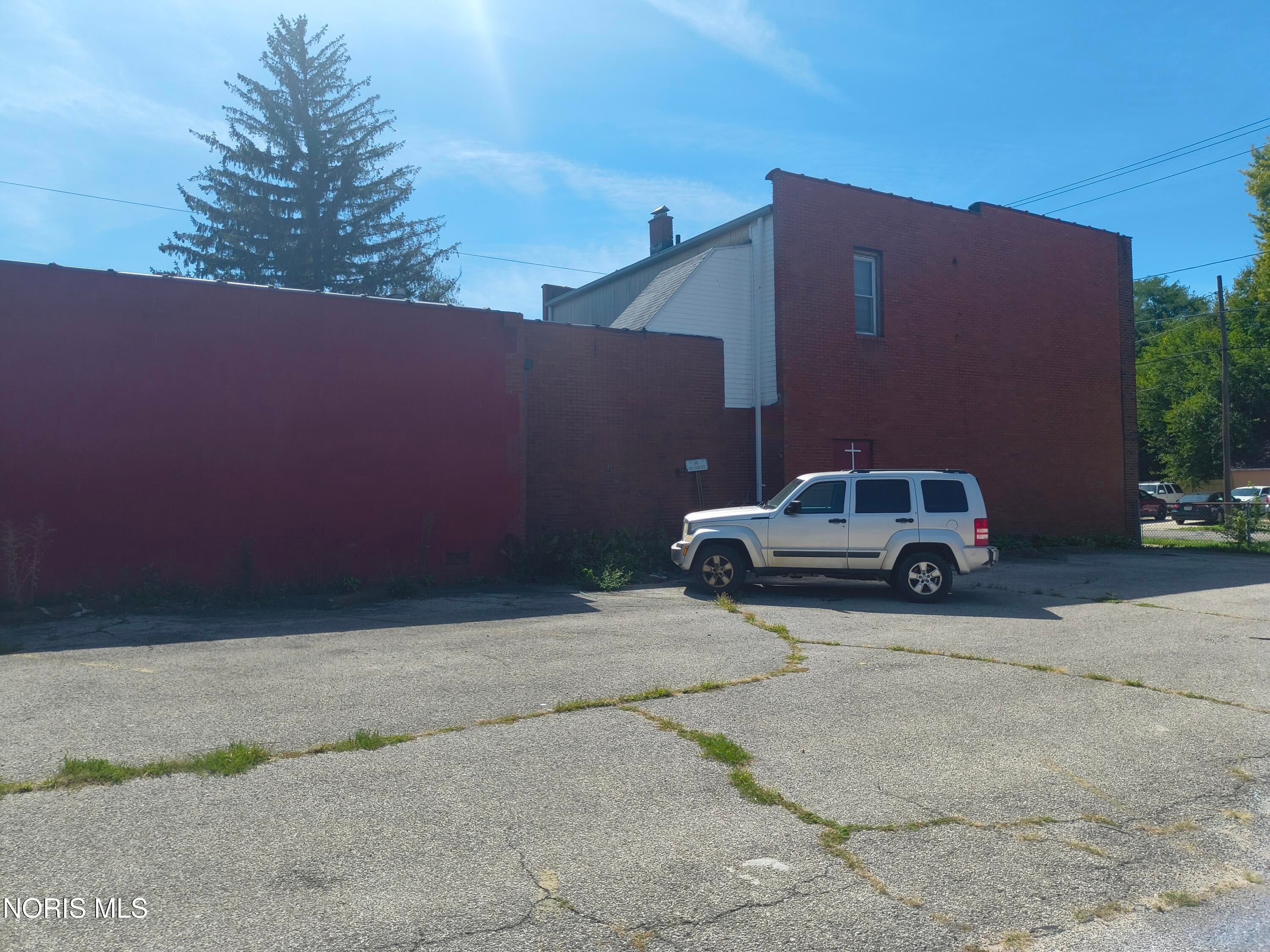 720 Junction Avenue
