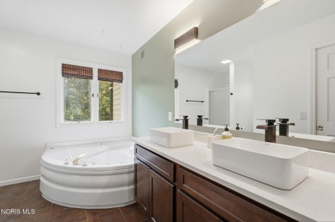 Tiny photo for 11053 Birch Pointe Drive, Whitehouse, OH 43571 (MLS # 10013878)