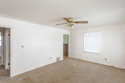 Tiny photo for 331 W Crawford Avenue, Toledo, OH 43612 (MLS # 10003747)