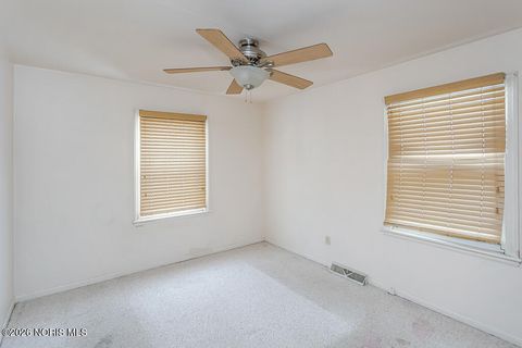 Tiny photo for 331 W Crawford Avenue, Toledo, OH 43612 (MLS # 10003747)