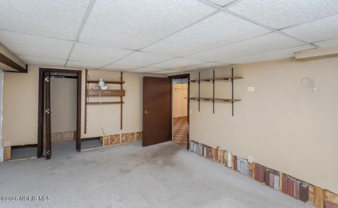 Tiny photo for 331 W Crawford Avenue, Toledo, OH 43612 (MLS # 10003747)