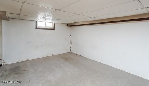 Tiny photo for 331 W Crawford Avenue, Toledo, OH 43612 (MLS # 10003747)