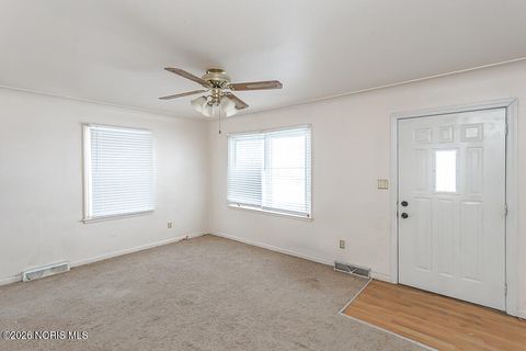 Tiny photo for 331 W Crawford Avenue, Toledo, OH 43612 (MLS # 10003747)