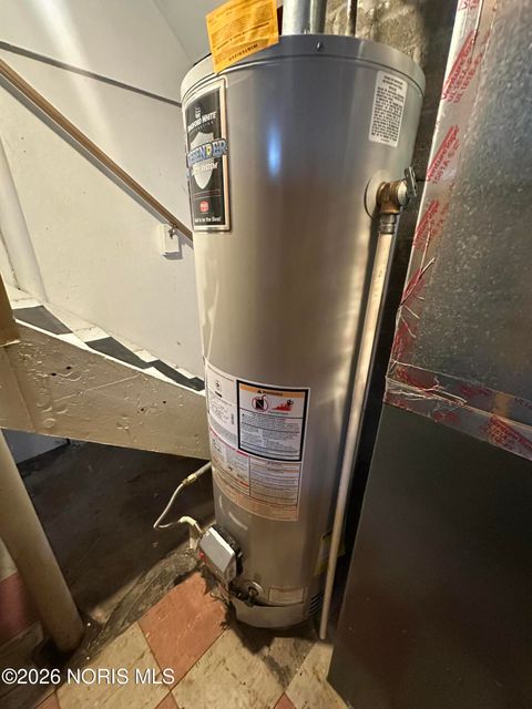 Tiny photo for 331 W Crawford Avenue, Toledo, OH 43612 (MLS # 10003747)