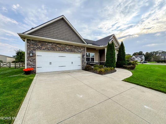 132 HIDDEN VILLAGE LN, HOLLAND, OH 43528 - Image 711a2f149ea09dfe663e2776bbddc104/2069367847