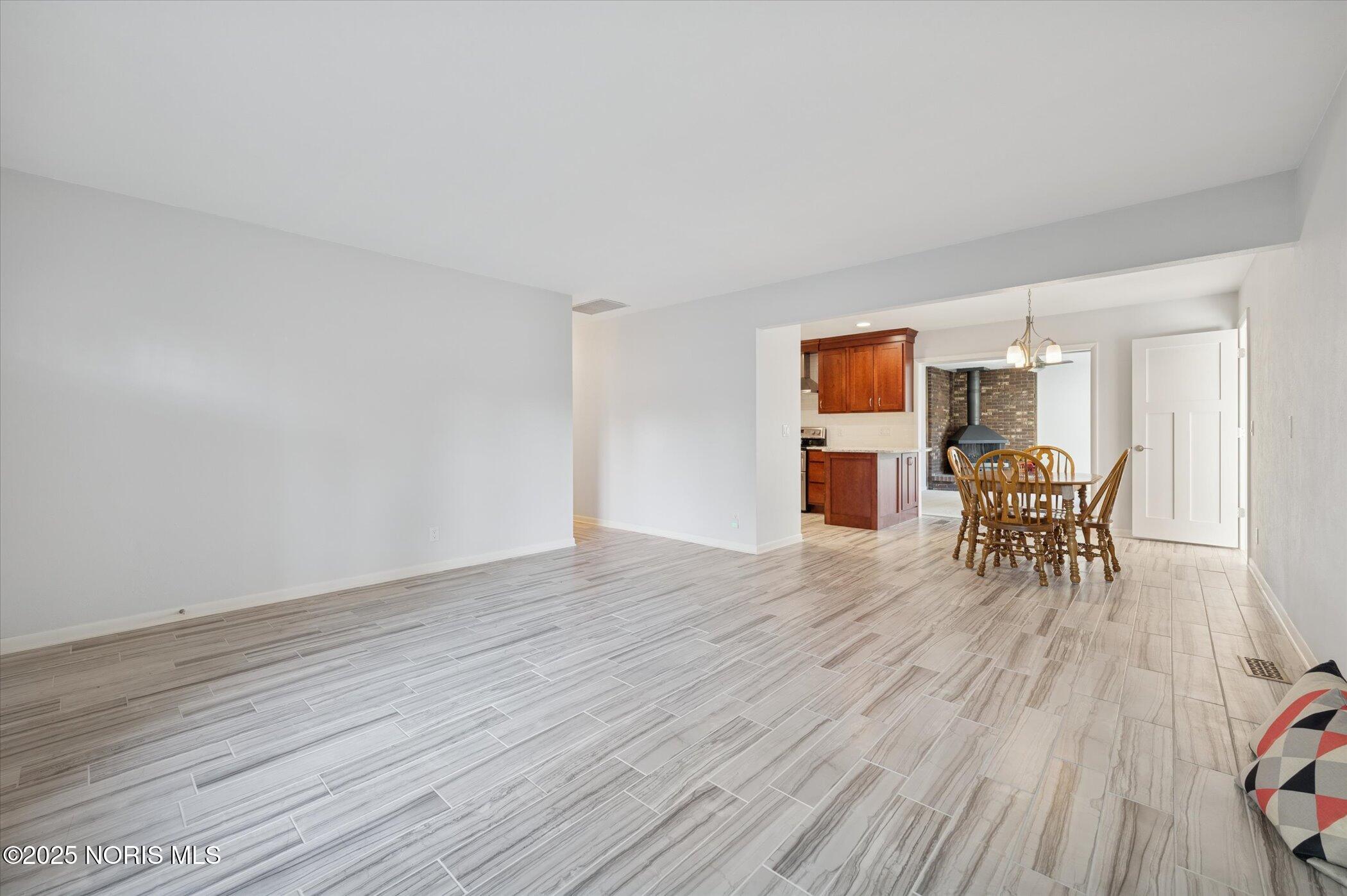 6046 Gillingham Drive