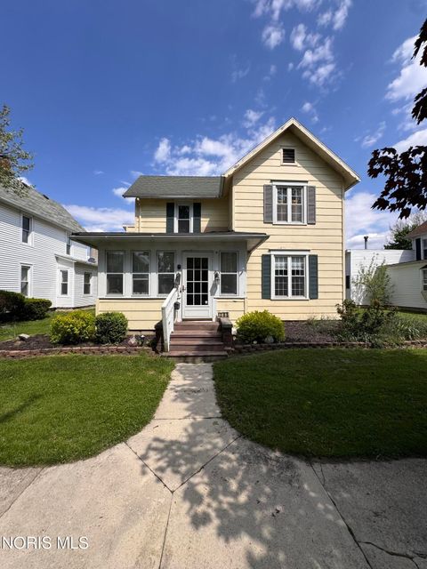 Photo of 205 S Patterson Street, Gibsonburg, OH 43431 (MLS # 10007346)