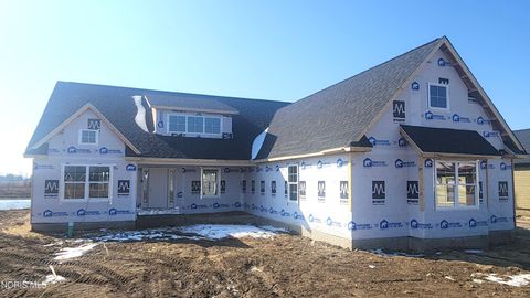 Photo of 15085 North Cape Court #196, Perrysburg, OH 43551 (MLS # 10004762)