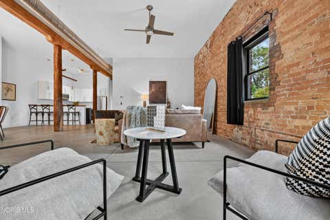 Tiny photo for 16 Broadway Street #1, Toledo, OH 43604 (MLS # 10011372)