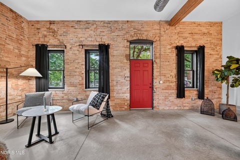 Tiny photo for 16 Broadway Street #1, Toledo, OH 43604 (MLS # 10011372)
