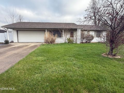 Photo of 1805 E Wilson Street, Bryan, OH 43506 (MLS # 10005991)