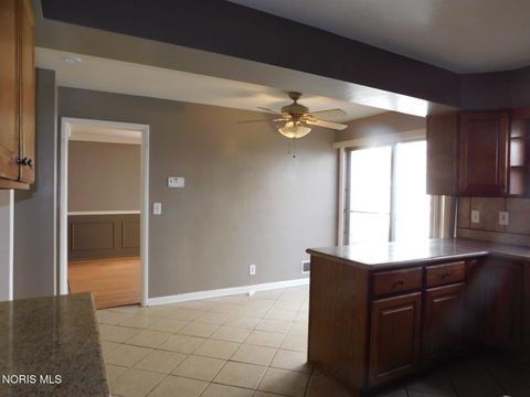 Tiny photo for 2702 Goddard Road, Toledo, OH 43606 (MLS # 10004948)