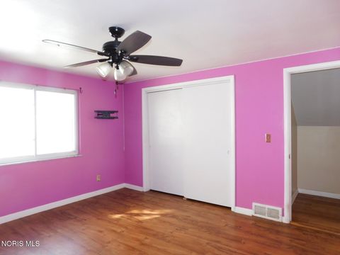 Tiny photo for 2702 Goddard Road, Toledo, OH 43606 (MLS # 10004948)