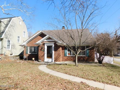 Photo of 2702 Goddard Road, Toledo, OH 43606 (MLS # 10004948)