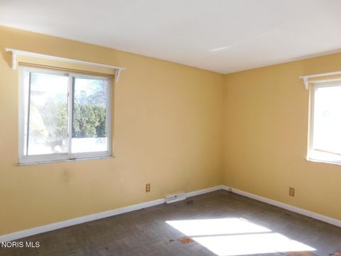 Tiny photo for 2702 Goddard Road, Toledo, OH 43606 (MLS # 10004948)