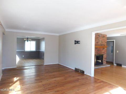 Tiny photo for 2702 Goddard Road, Toledo, OH 43606 (MLS # 10004948)