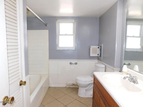 Tiny photo for 2702 Goddard Road, Toledo, OH 43606 (MLS # 10004948)