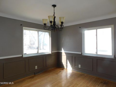 Tiny photo for 2702 Goddard Road, Toledo, OH 43606 (MLS # 10004948)