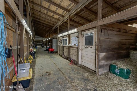 Tiny photo for 2574 County Road 74, Gibsonburg, OH 43431 (MLS # 10007269)