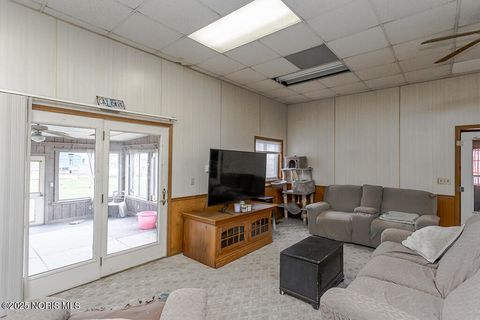 Tiny photo for 2574 County Road 74, Gibsonburg, OH 43431 (MLS # 10007269)