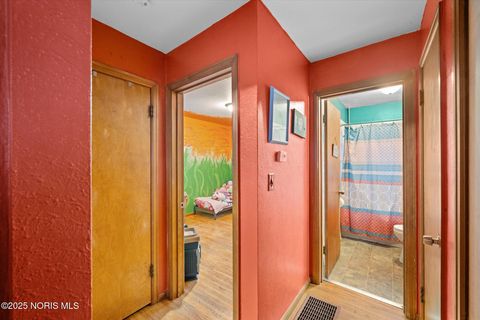 Tiny photo for 2842 Oak Grove Place, Toledo, OH 43613 (MLS # 10001612)