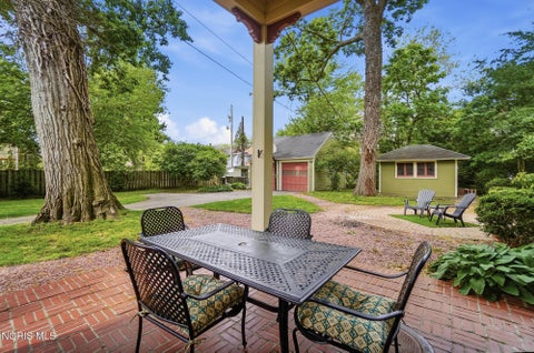 Tiny photo for 2347 Robinwood Avenue, Toledo, OH 43620 (MLS # 10008667)