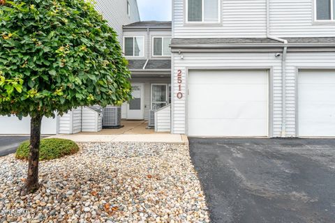 Tiny photo for 2510 W Village Drive, Toledo, OH 43614 (MLS # 10010502)