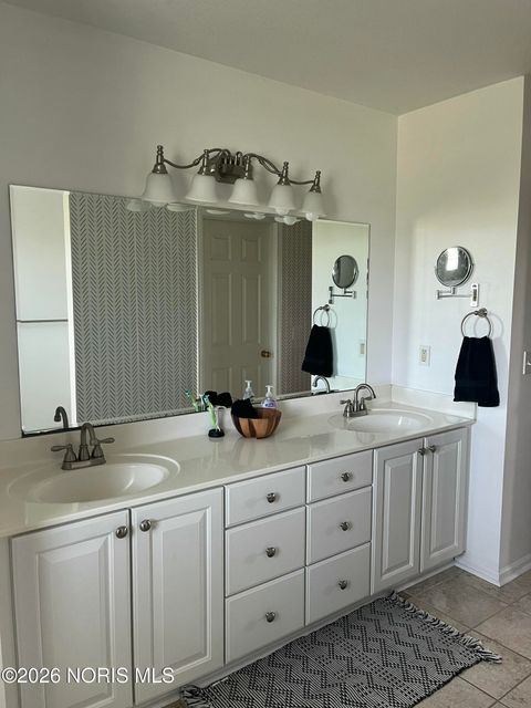 Tiny photo for 1404 Muirfield Drive, Bowling Green, OH 43402 (MLS # 10003574)