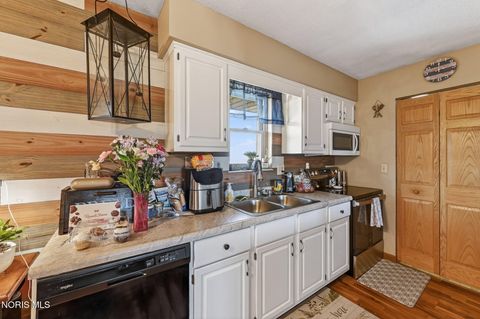 Tiny photo for 4312 W Rolling Boulevard, Defiance, OH 43512 (MLS # 10005662)