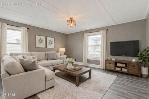 Tiny photo for 915 S West Street, Findlay, OH 45840 (MLS # 10006442)