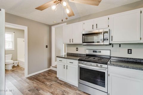 Tiny photo for 915 S West Street, Findlay, OH 45840 (MLS # 10006442)