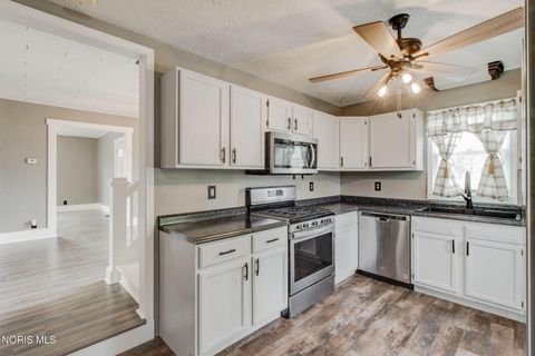 Tiny photo for 915 S West Street, Findlay, OH 45840 (MLS # 10006442)