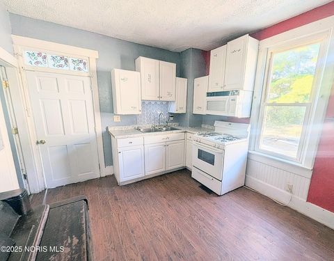 Tiny photo for 22 Tiffin Street, Tiffin, OH 44883 (MLS # 10000372)