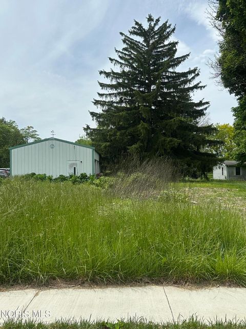 Tiny photo for 1490 West Street, Evansport, OH 43519 (MLS # 10008228)