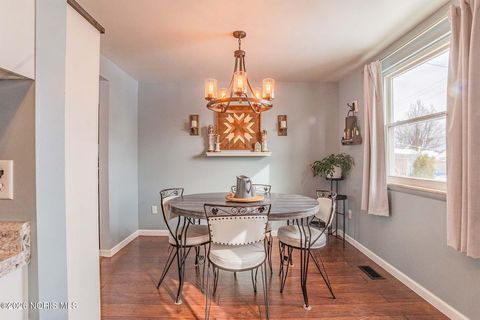 Tiny photo for 5484 Brook Point Road, Toledo, OH 43611 (MLS # 10003523)