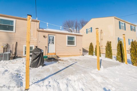 Tiny photo for 5484 Brook Point Road, Toledo, OH 43611 (MLS # 10003523)