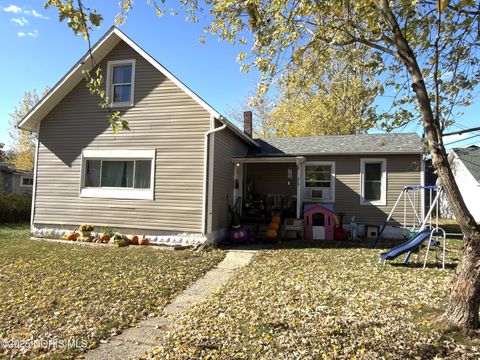 Photo of 610 Pearl Street, Defiance, OH 43512 (MLS # 10000537) Photo of 610 Pearl Street, Defiance, OH 43512 (MLS # 10000537)