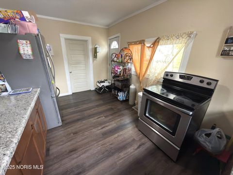 Tiny photo for 610 Pearl Street, Defiance, OH 43512 (MLS # 10000537)