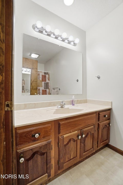 Tiny photo for 406 Coventry Drive, Findlay, OH 45840 (MLS # 10012208)