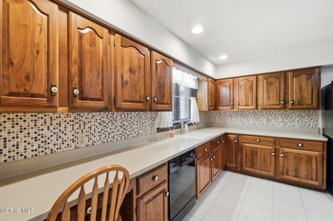 Tiny photo for 406 Coventry Drive, Findlay, OH 45840 (MLS # 10012208)