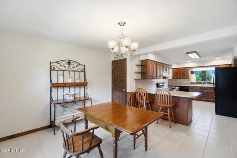 Tiny photo for 406 Coventry Drive, Findlay, OH 45840 (MLS # 10012208)