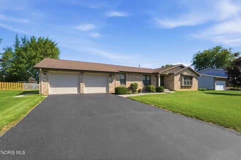 Tiny photo for 406 Coventry Drive, Findlay, OH 45840 (MLS # 10012208)
