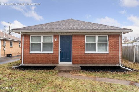 Photo of 5834 Curson Drive, Toledo, OH 43612 (MLS # 10006175)
