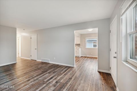 Tiny photo for 5834 Curson Drive, Toledo, OH 43612 (MLS # 10006175)