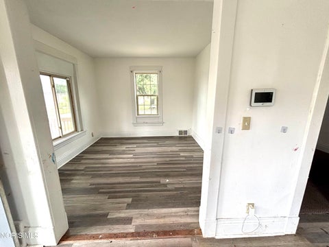 Tiny photo for 617 Bowman Street, Toledo, OH 43609 (MLS # 10011733)