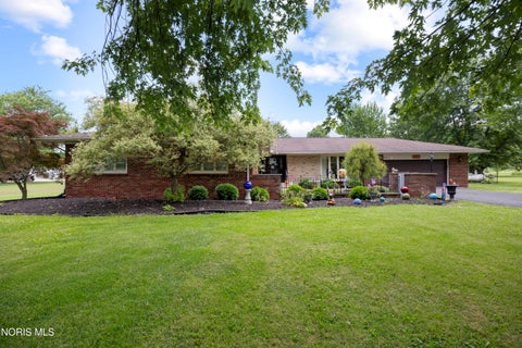 Homes For Sale - 1361 N Tettau Road<br/> Port Clinton, OH 43452