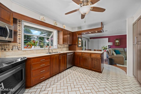 Tiny photo for 1361 N Tettau Road, Port Clinton, OH 43452 (MLS # 10009899)