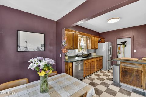 Tiny photo for 4210 Berwick Avenue, Toledo, OH 43612 (MLS # 10006460)