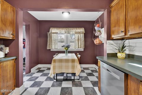 Tiny photo for 4210 Berwick Avenue, Toledo, OH 43612 (MLS # 10006460)